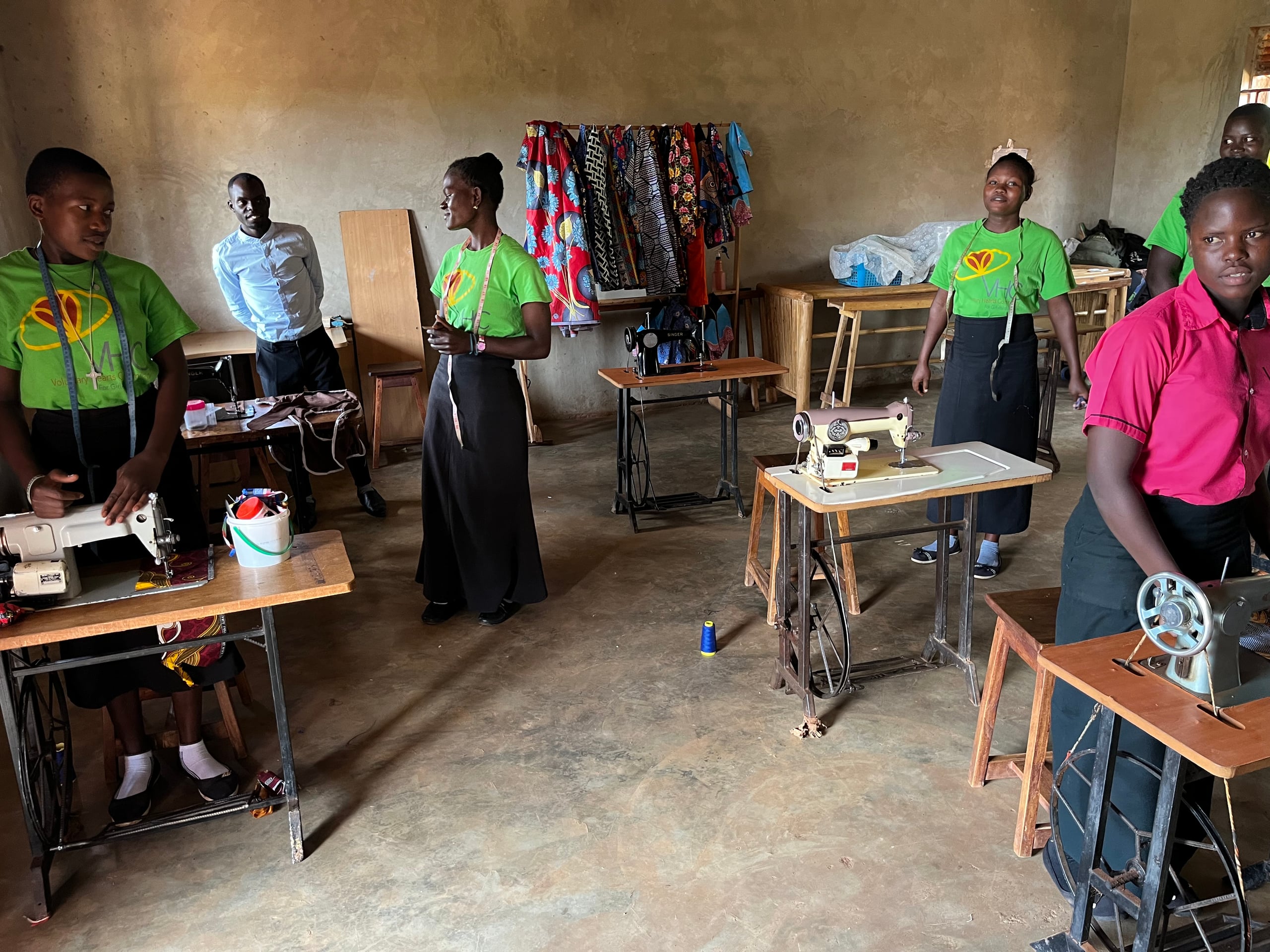 Sewing workshop at Volunteer Heart, 2023.